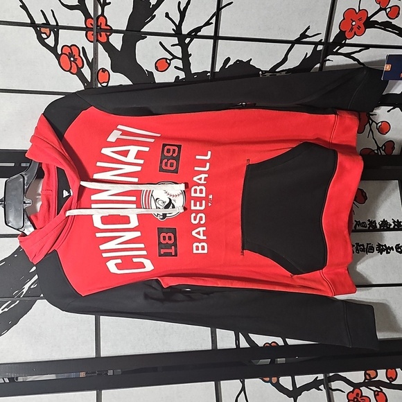 Fanatics Other - Cincinnati Reds Baseball Red and Black Hoodie Size Medium NWT